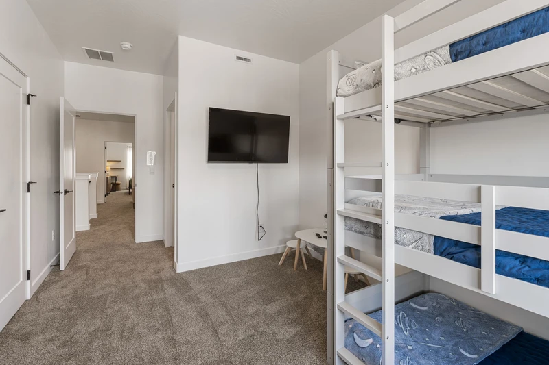 2 Twin/Twin/Twin Bunks