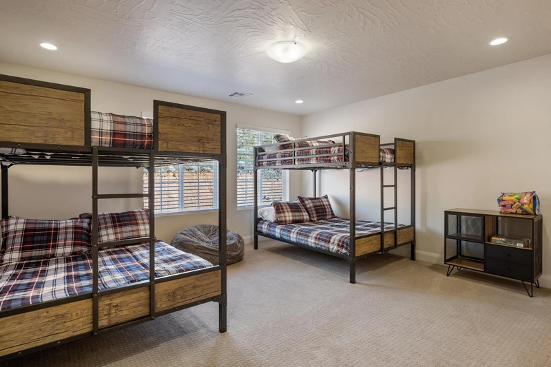 2 Double/Double Bunk Beds