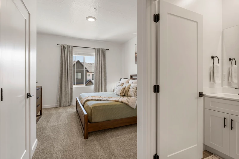 King Bedroom #2