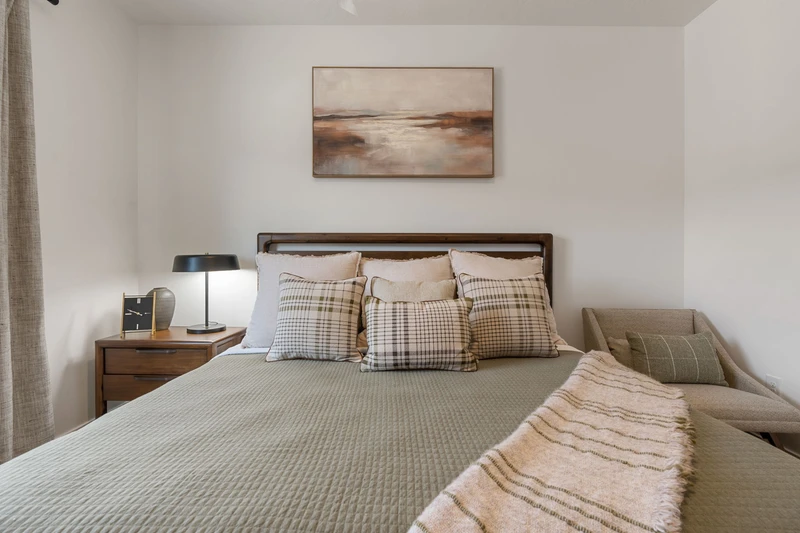 King Bedroom #2