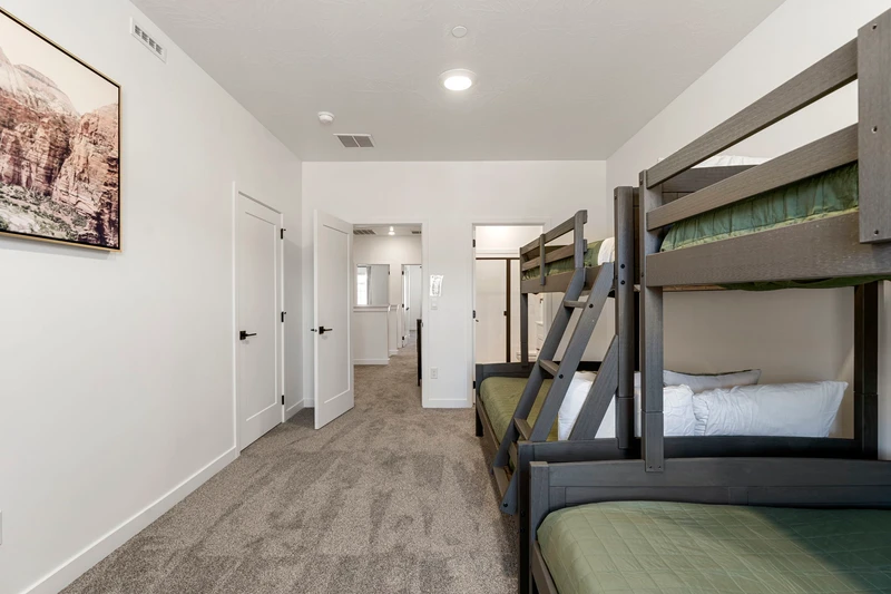 2 Twin/Double Bunks