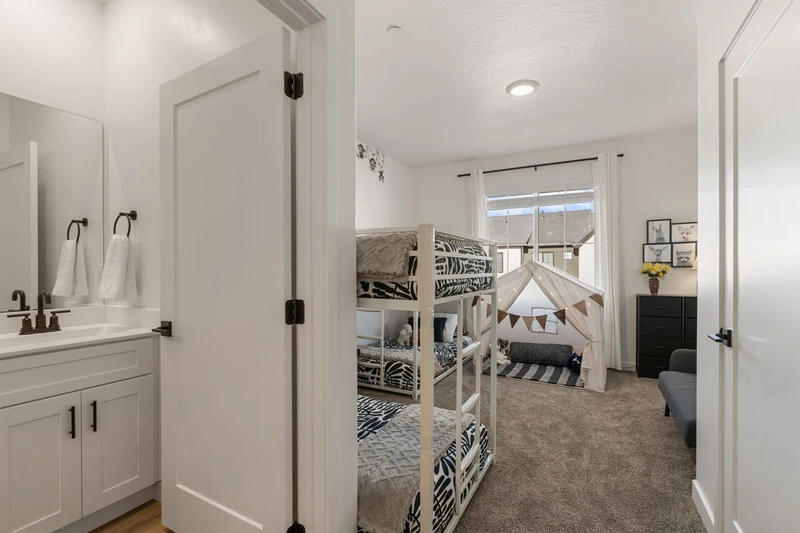 2 Twin/Twin Bunks
