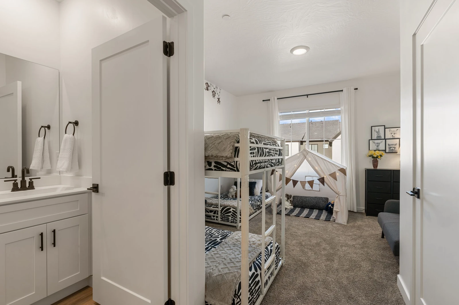 2 Twin/Twin Bunks