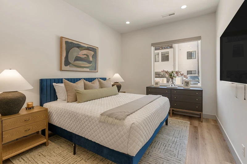 King Bedroom