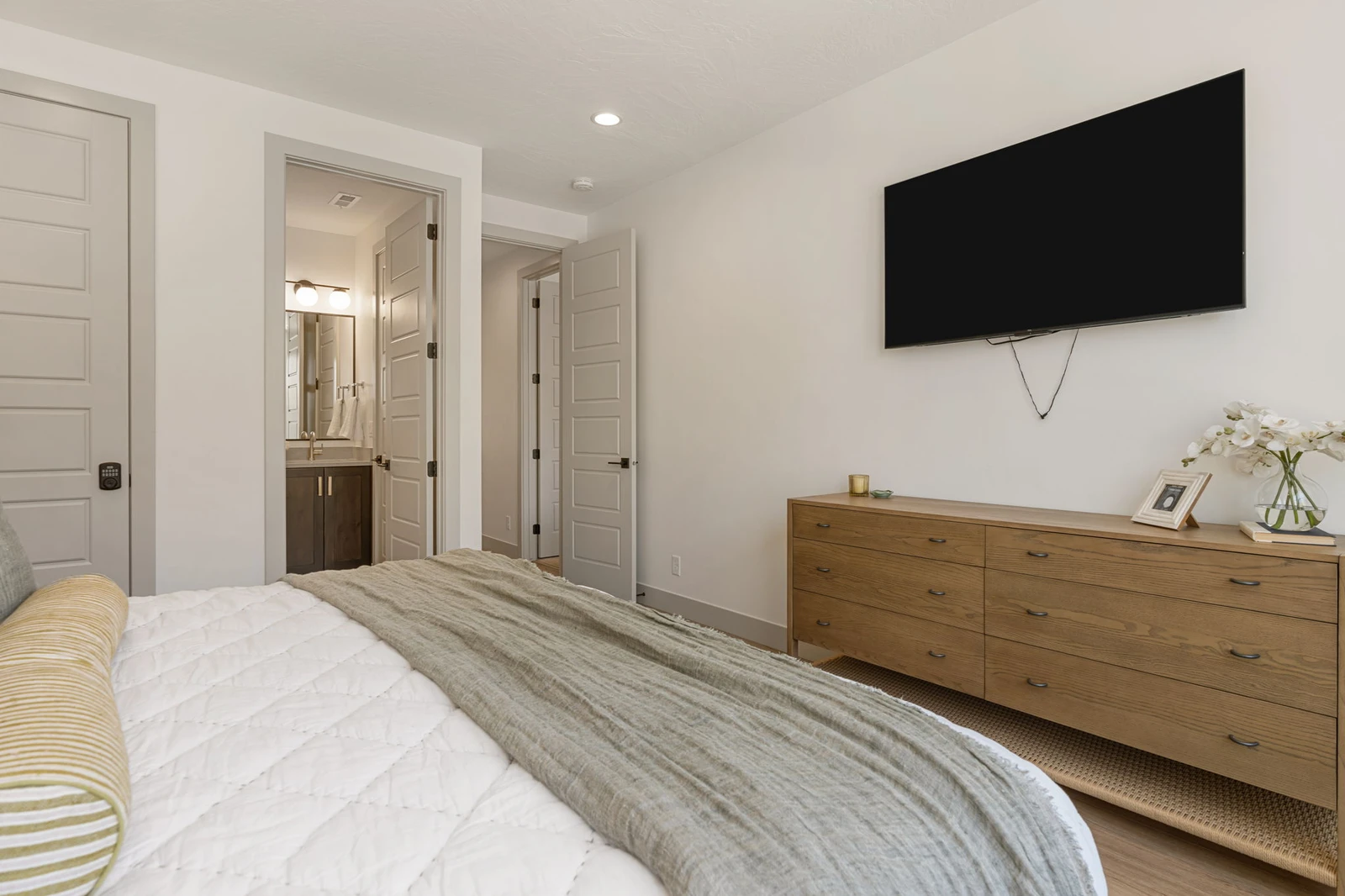 King Bedroom