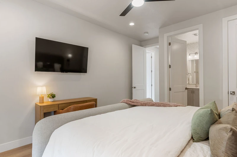 King Bedroom