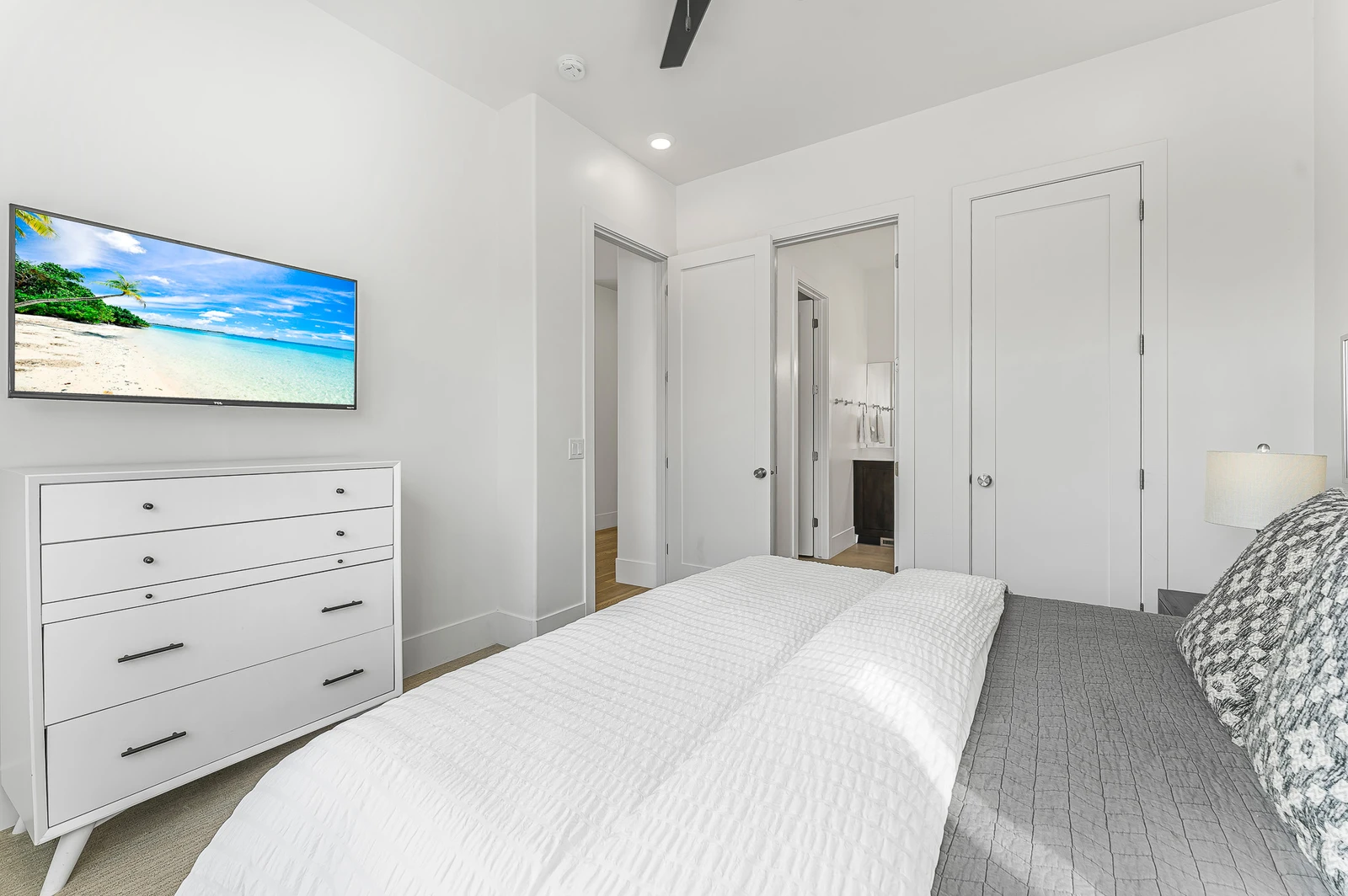 King Bedroom #7
