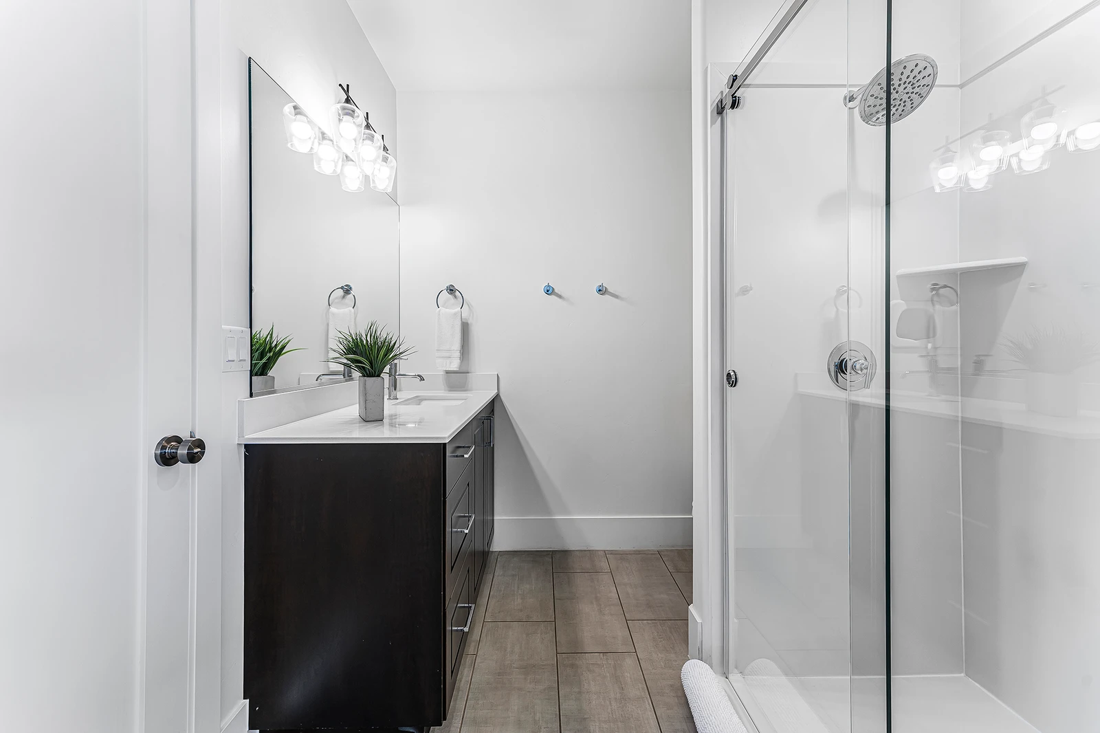Full Bathroom #8