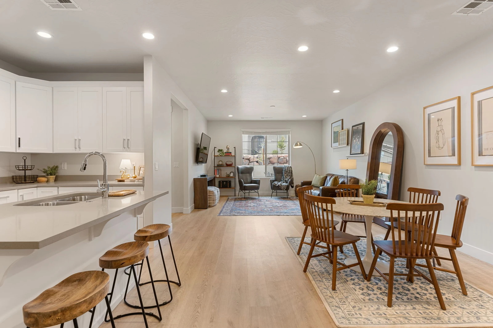 Fully Equipped Kitchen + Dining Table