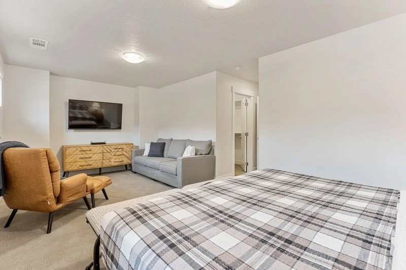King Bedroom
