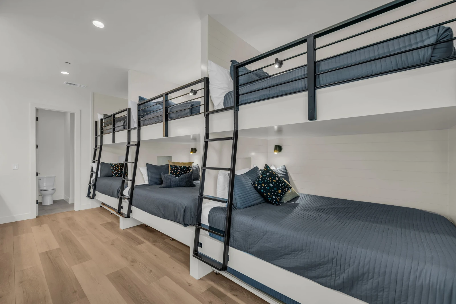 3 Double/Queen Bunks + 3 Twin Trundles