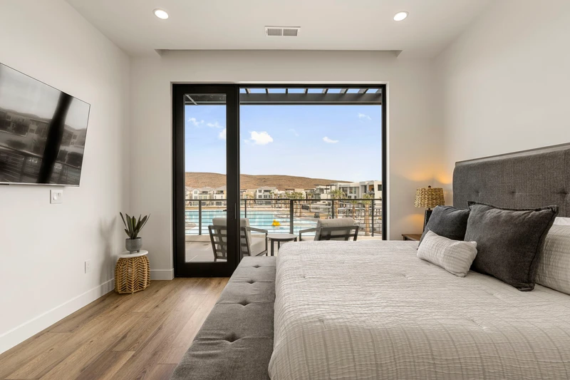 Unit C - King Bedroom