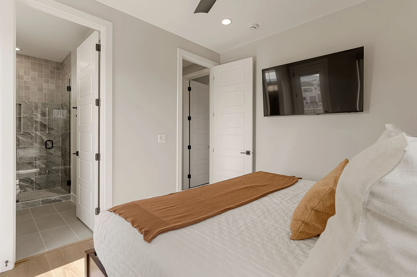 King Bedroom