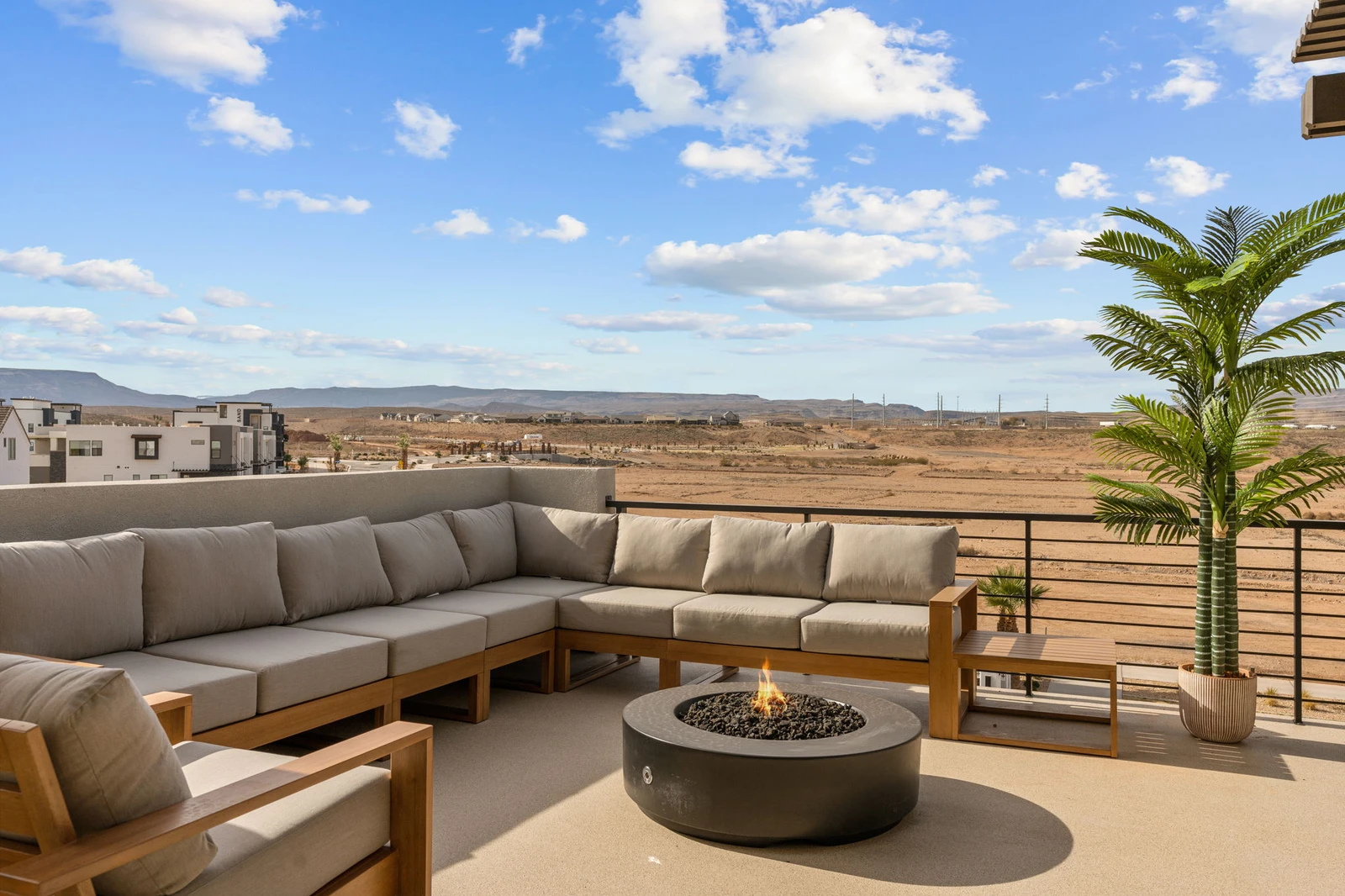 Private Hot Tub + Fire Table