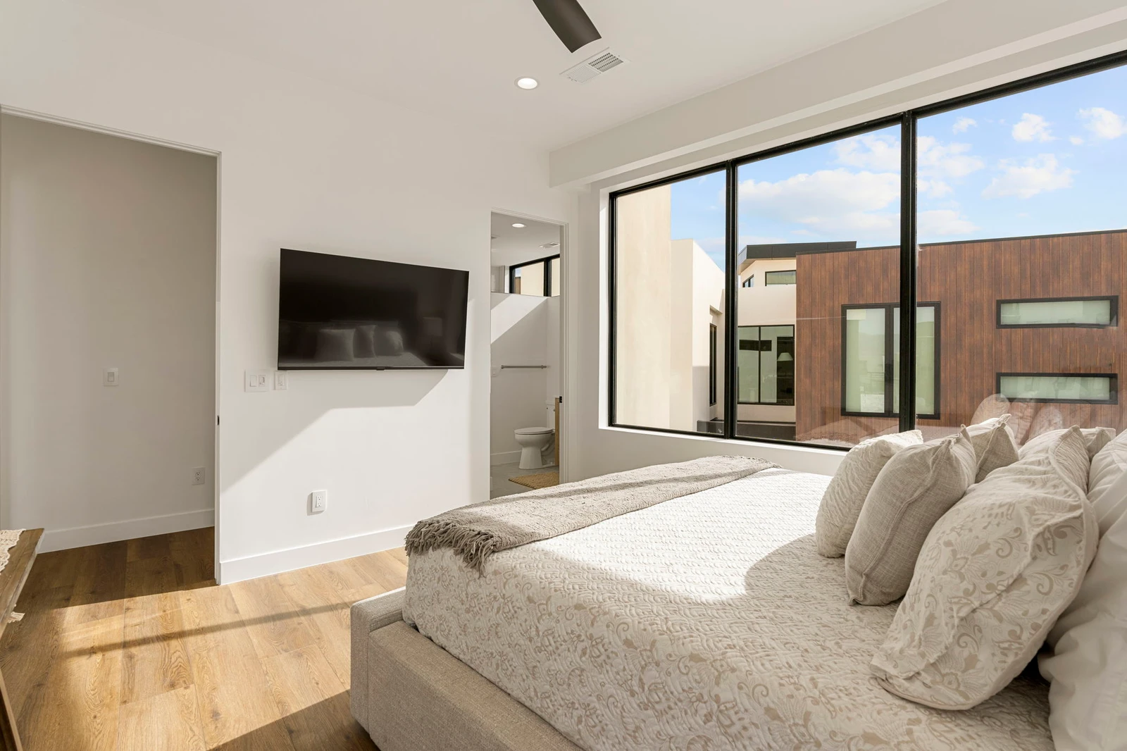 Unit A - King Bedroom