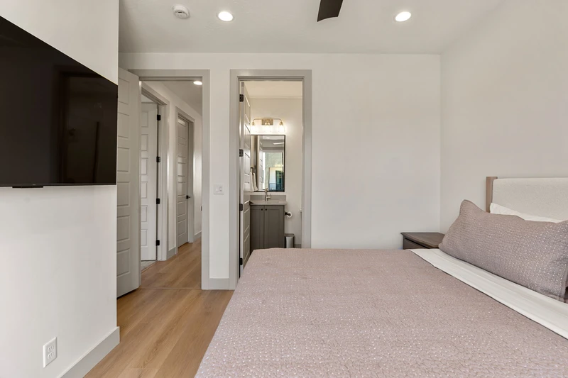 King Bedroom