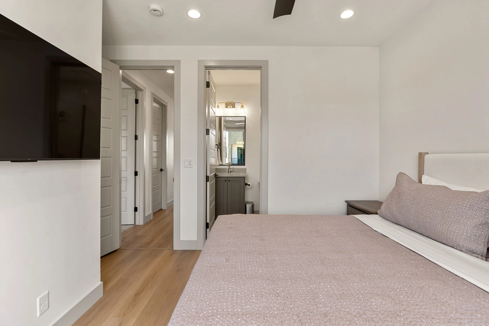 King Bedroom