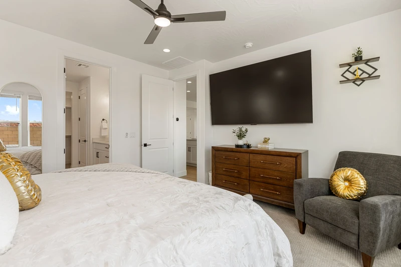King Bedroom