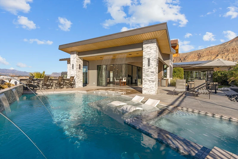 Private Pool
