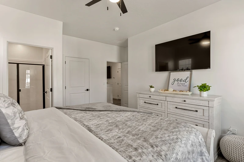 King Bedroom