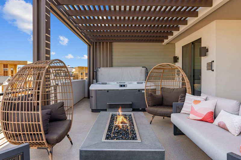 Private Hot Tub + Fire Table