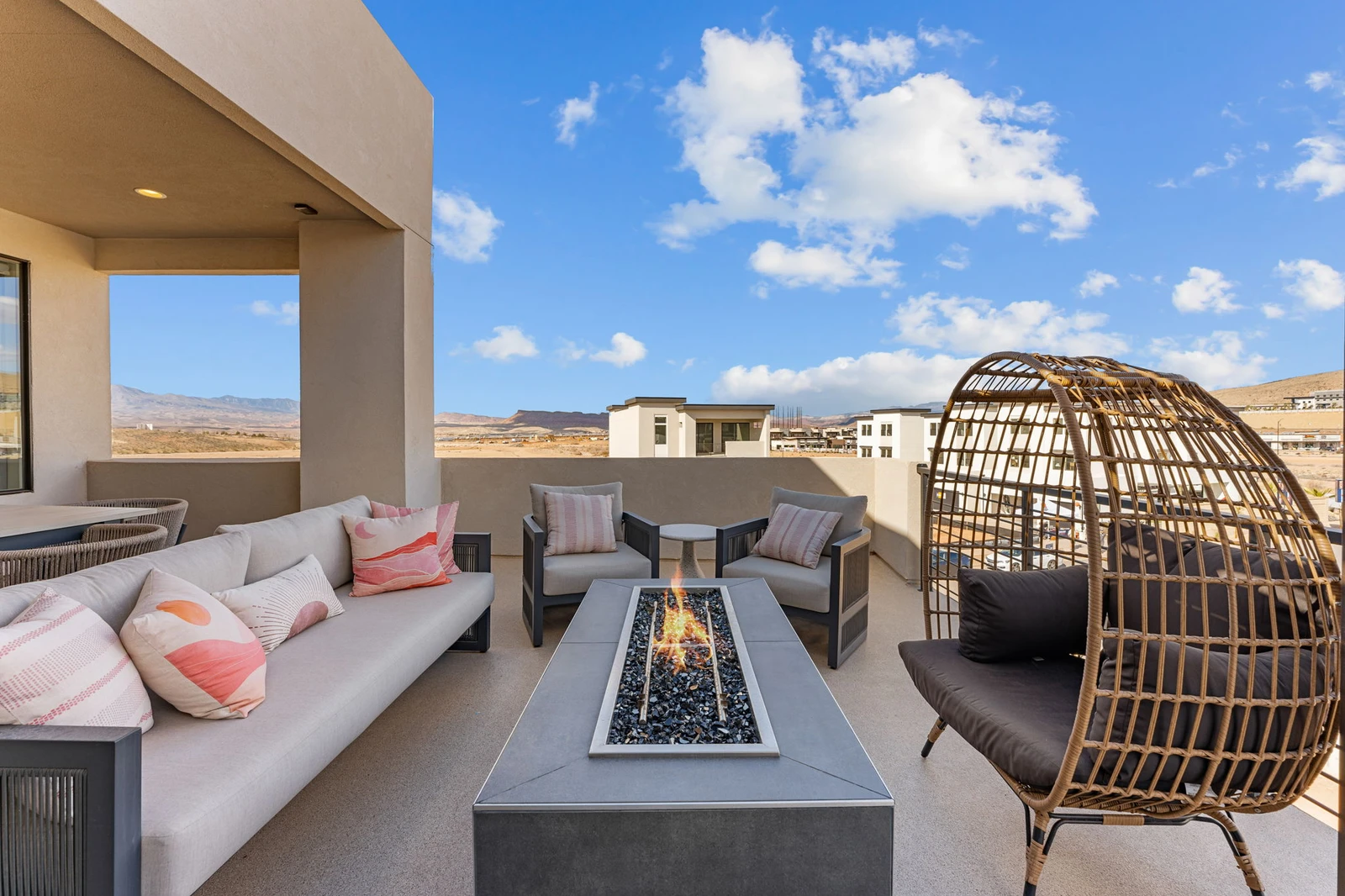Private Hot Tub + Fire Table