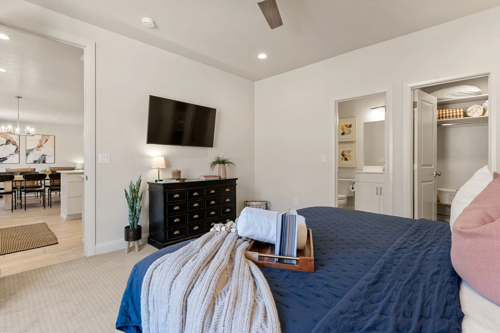 King Bedroom