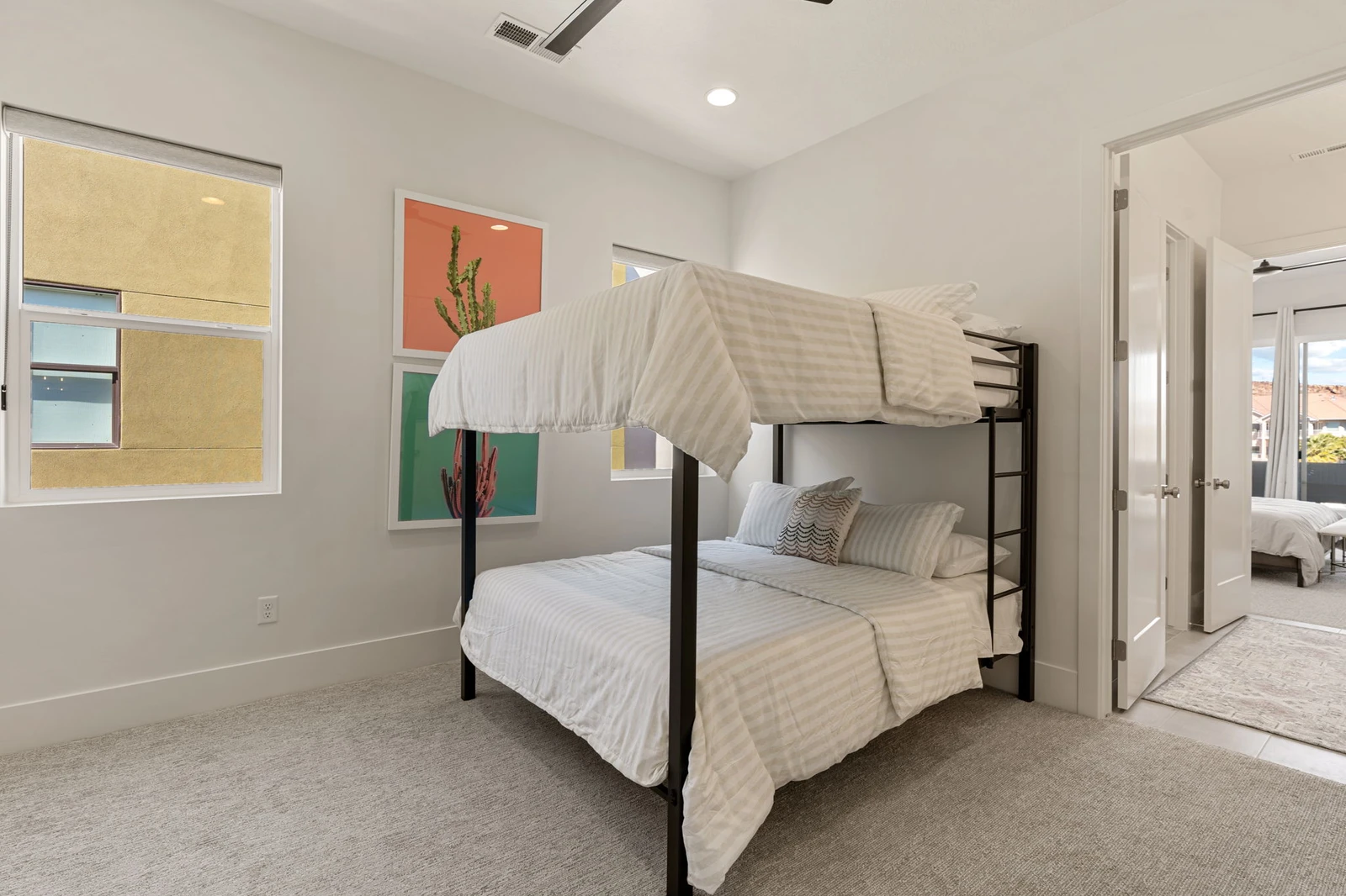 Queen/Queen Bunks