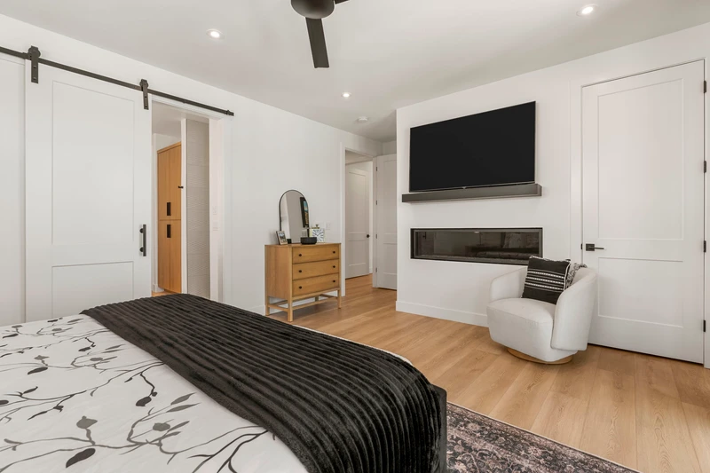 King Bedroom