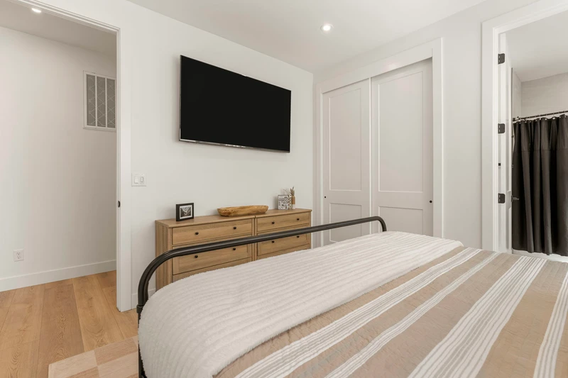 King Bedroom