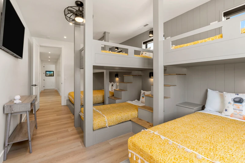 2 Twin/Double Bunks + Twin/Twin Bunk