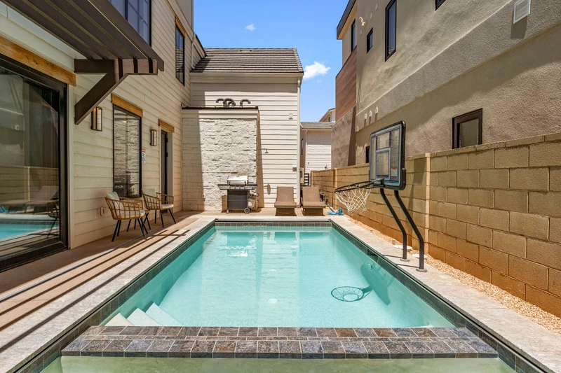 Private Pool