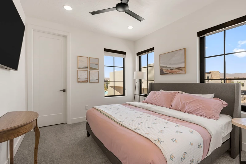 King Bedroom