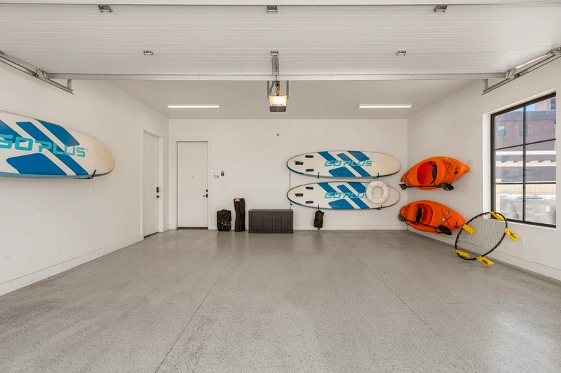 Garage Amenities