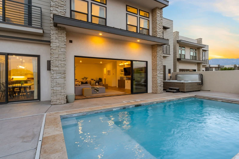 Private Pool