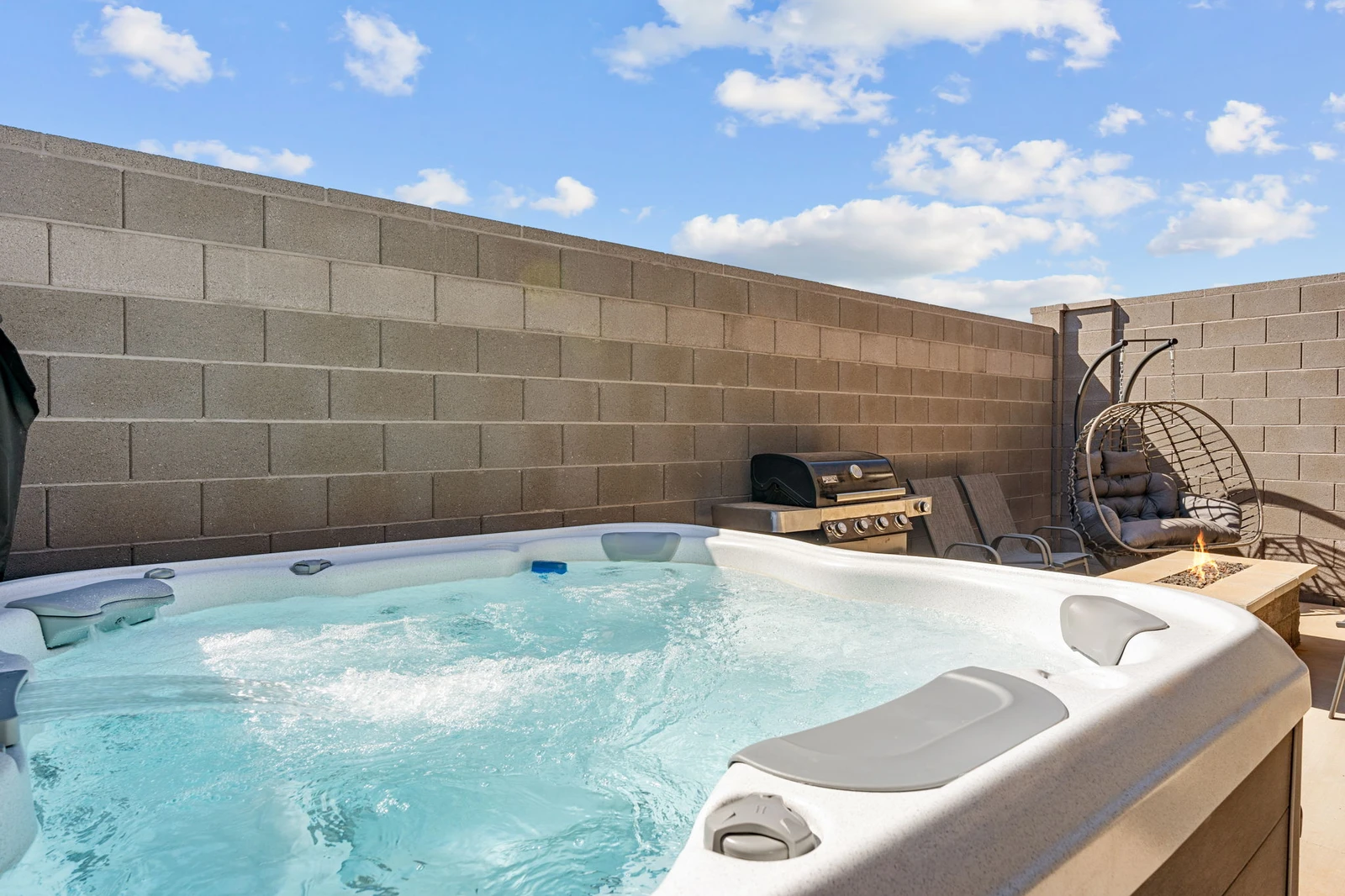 Private Hot Tub + Fire Table