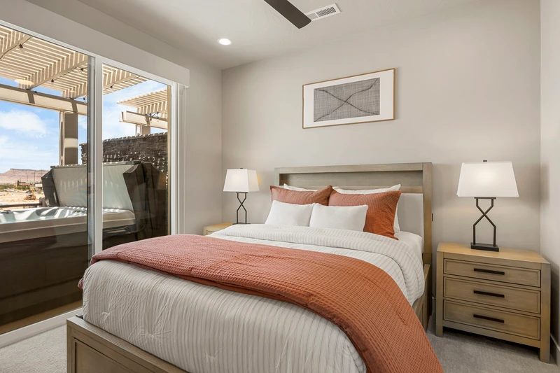 Queen Bedroom